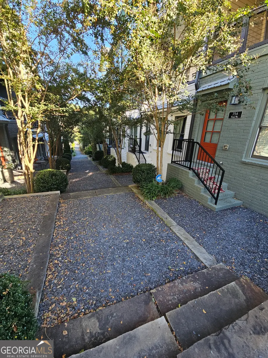 754 Dunlop Way, Atlanta, GA 30312 - Image #2