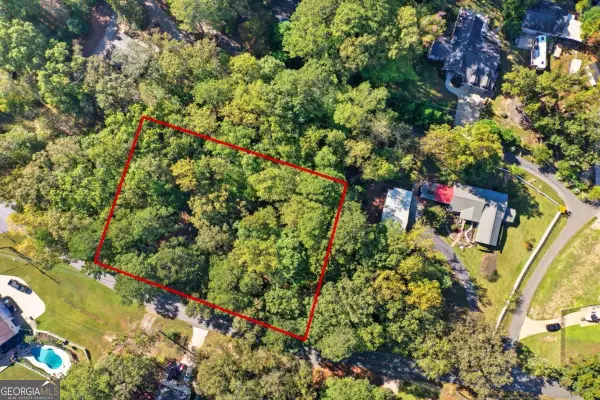 812 Willow Oak Drive, Woodstock, GA 30189