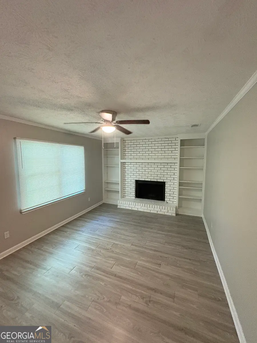 549 Greenview Avenue Se, Conyers, GA 30094 - Image #2