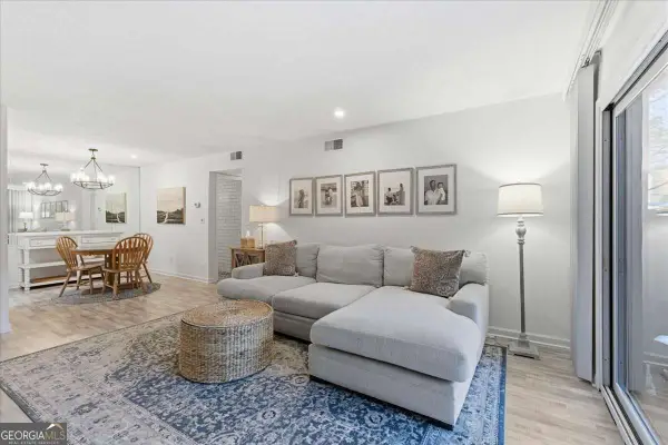 6851 Roswell Road #J14, Sandy Springs, GA 30328