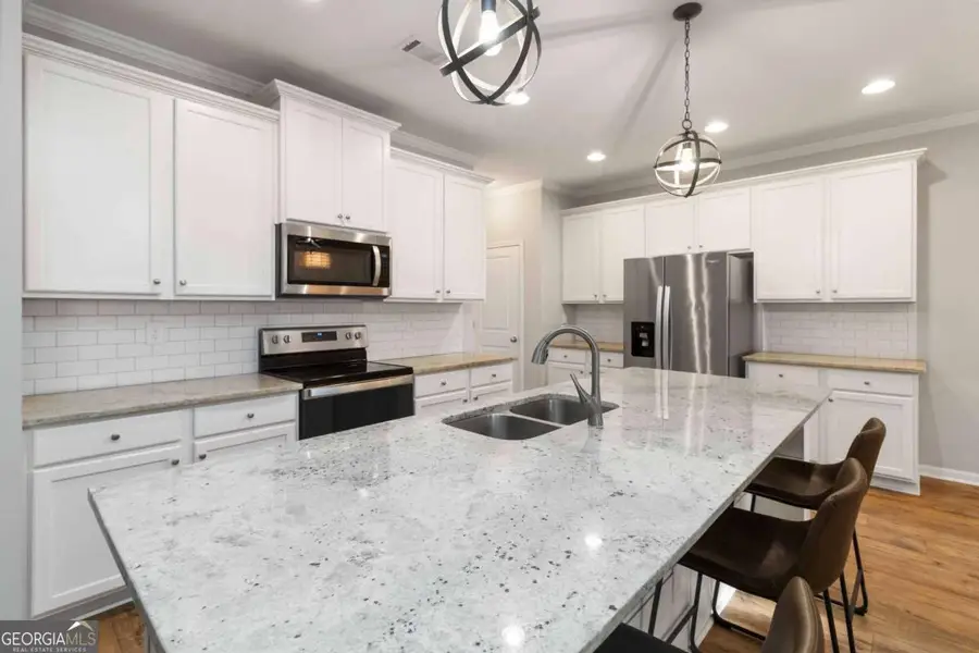 5655 Parkview Lane, Flowery Branch, GA 30542 - Image #3