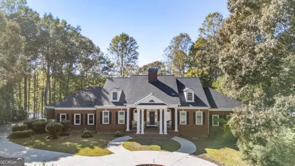 300 Island Cove Drive, Newnan, GA 30263