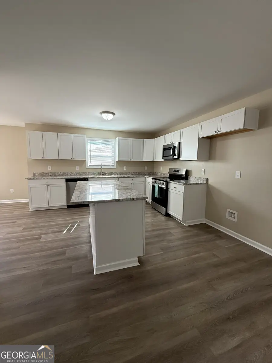 210 Charlotte Circle, Statham, GA 30666 - Image #3