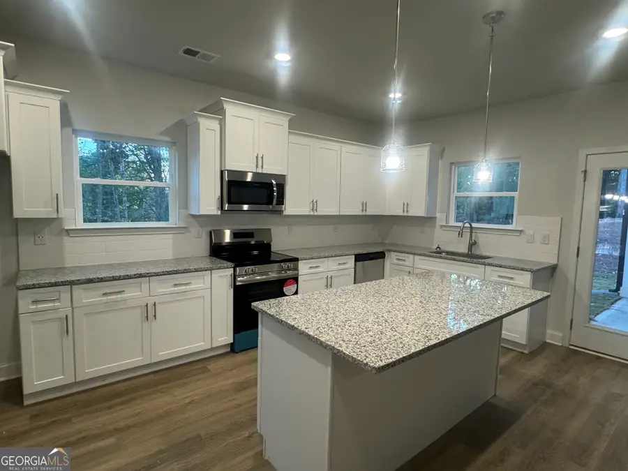 606 Walnut Creek Parkway, Pendergrass, GA 30567 - Image #2