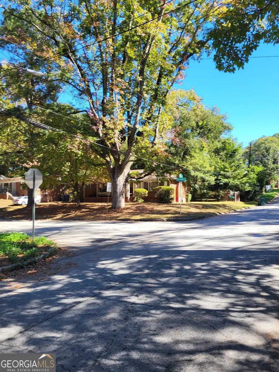 154 NW Stanhope Circle, Atlanta, GA 30314 - Image #2