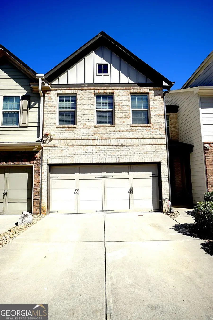 923 Spicy Oak Drive, Lawrenceville, GA 30044 - Image #2