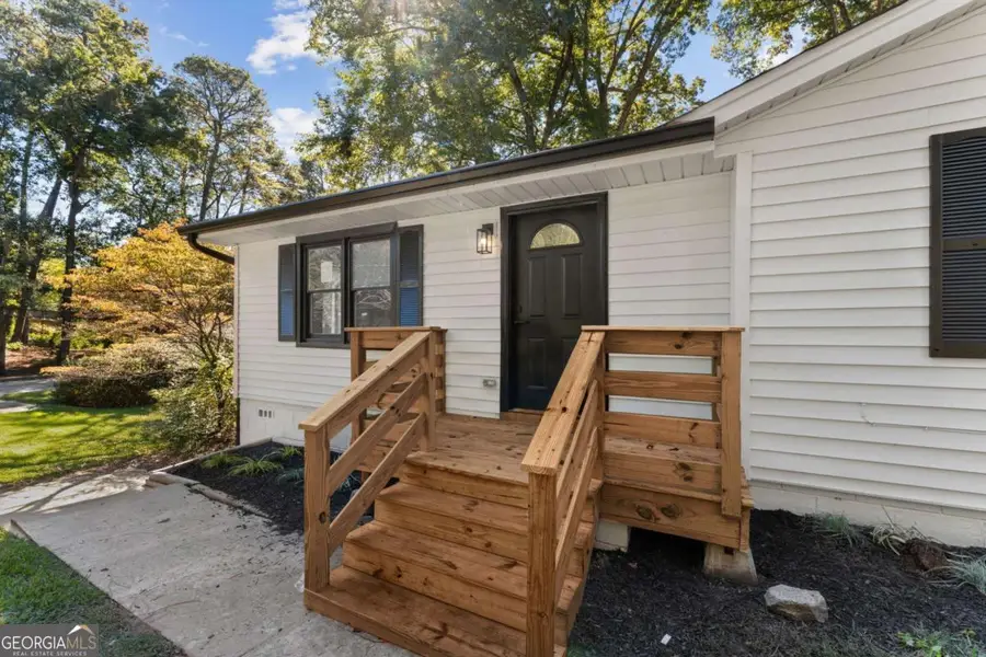 1044 Pinedale Drive Se, Smyrna, GA 30080 - Image #3