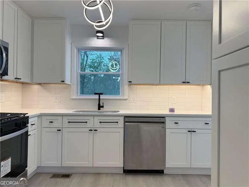 3663 Heatherwood Drive Ne, Marietta, GA 30066 - Image #3