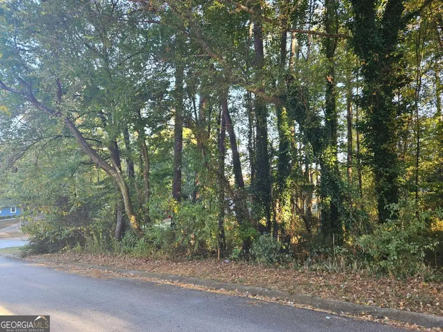 3205 Alcazar Drive Sw, Lilburn, GA 30047 - Image #2