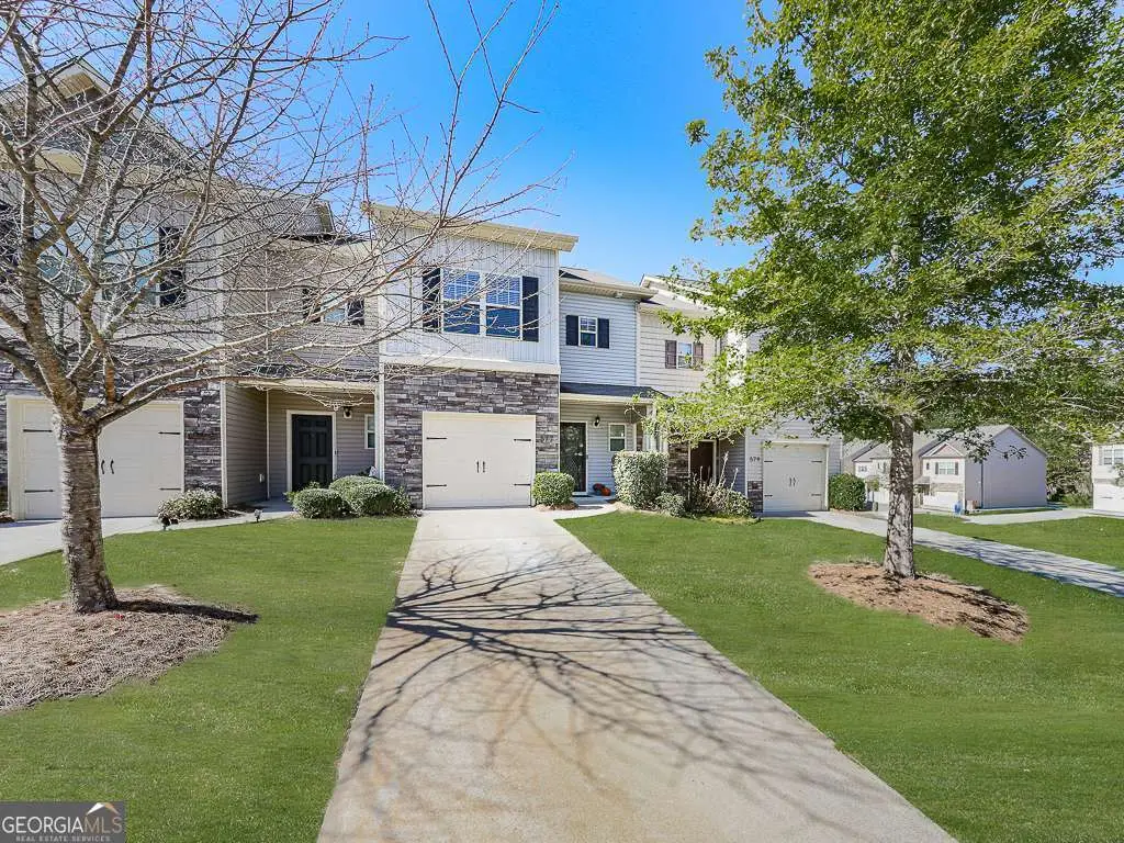 577 Oakside Place, Acworth, GA 30102 - Image #1