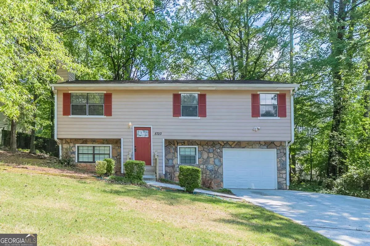 5723 Fieldstone Drive, Lithonia, GA 30038 - Image #1