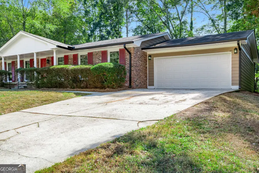 4889 Fairforest Drive, Stone Mountain, GA 30088 - Image #3