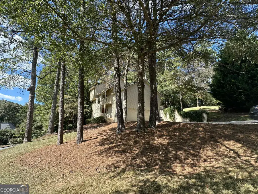 340 Farm Path, Roswell, GA 30075 - Image #2
