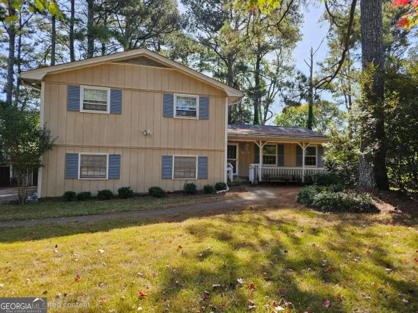 4166 Signal Ridge Sw, Lilburn, GA 30047