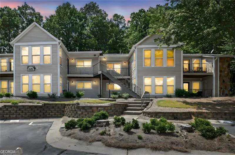 3113 Lake Pointe Circle, Roswell, GA 30075 - Image #1