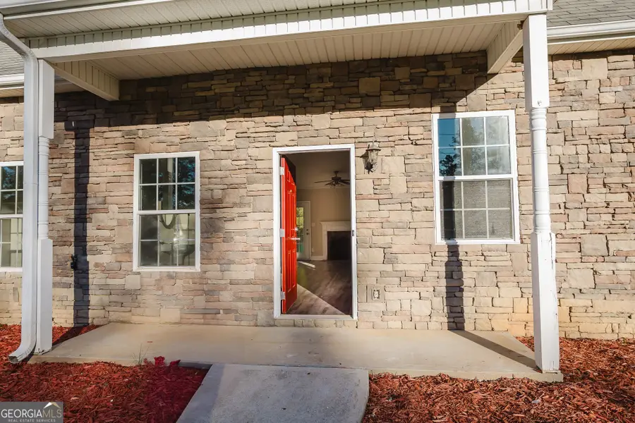 108 Bradley Circle, Barnesville, GA 30204 - Image #3