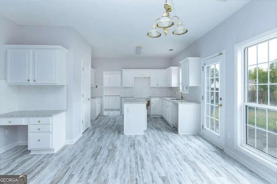 7513 Cole Lane, Atlanta, GA 30349 - Image #3