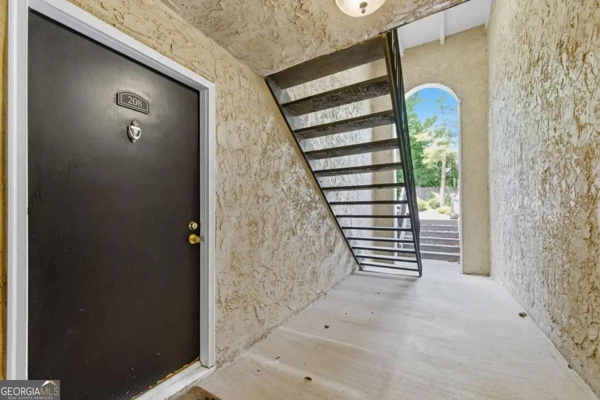 3175 Seven Pines Court Nw #208, Atlanta, GA 30339 - Image #1