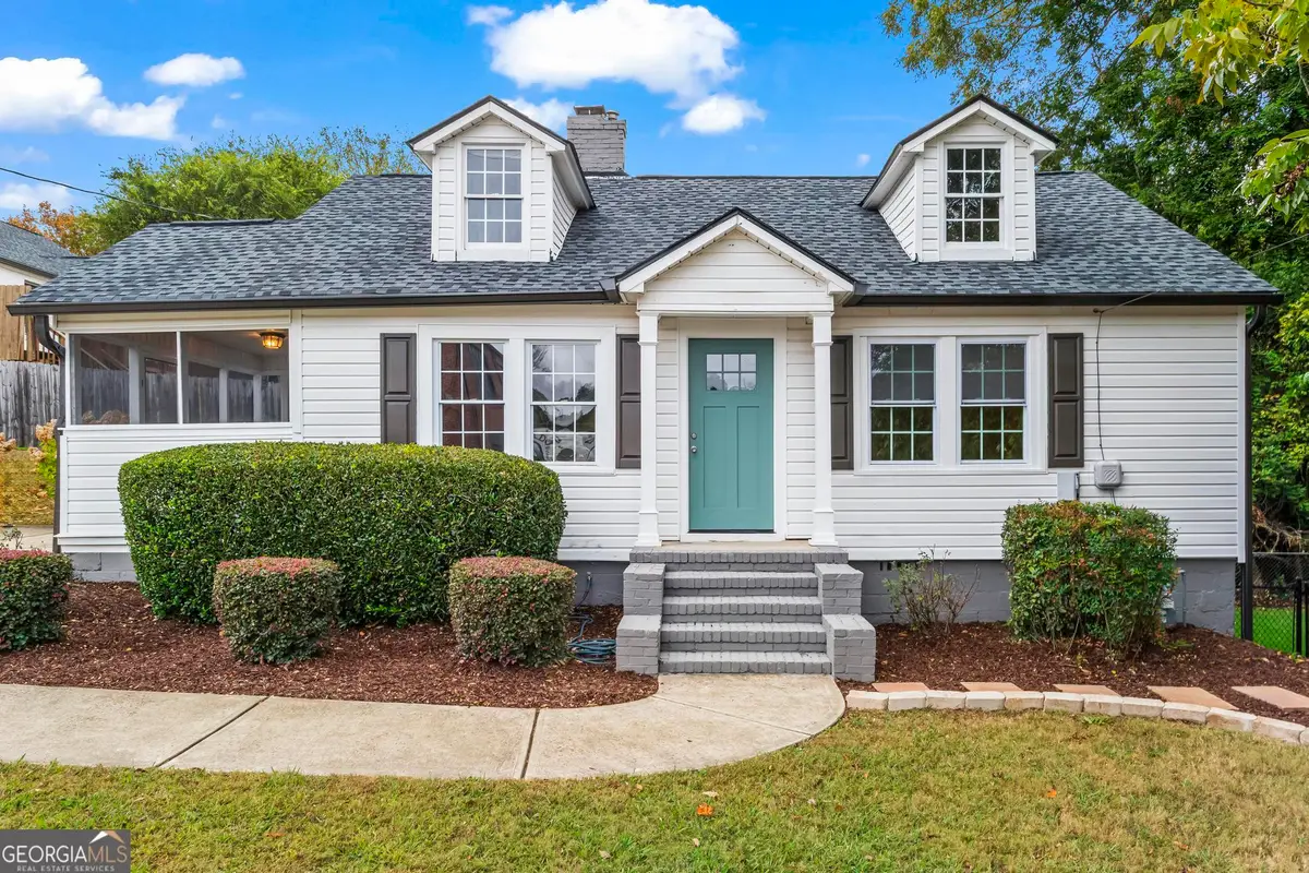 266 Crescent Circle Sw, Marietta, GA 30064 - Image #1