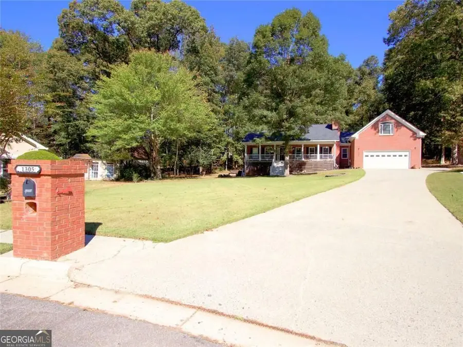 1305 Fontainebleau Court Ne, Lawrenceville, GA 30043 - Image #2