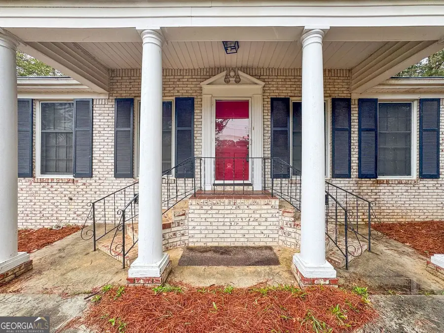 592 Hunnicutt Road Se, Mableton, GA 30126 - Image #3