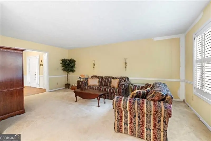 545 Longleaf Drive, Roswell, GA 30075 - Image #2
