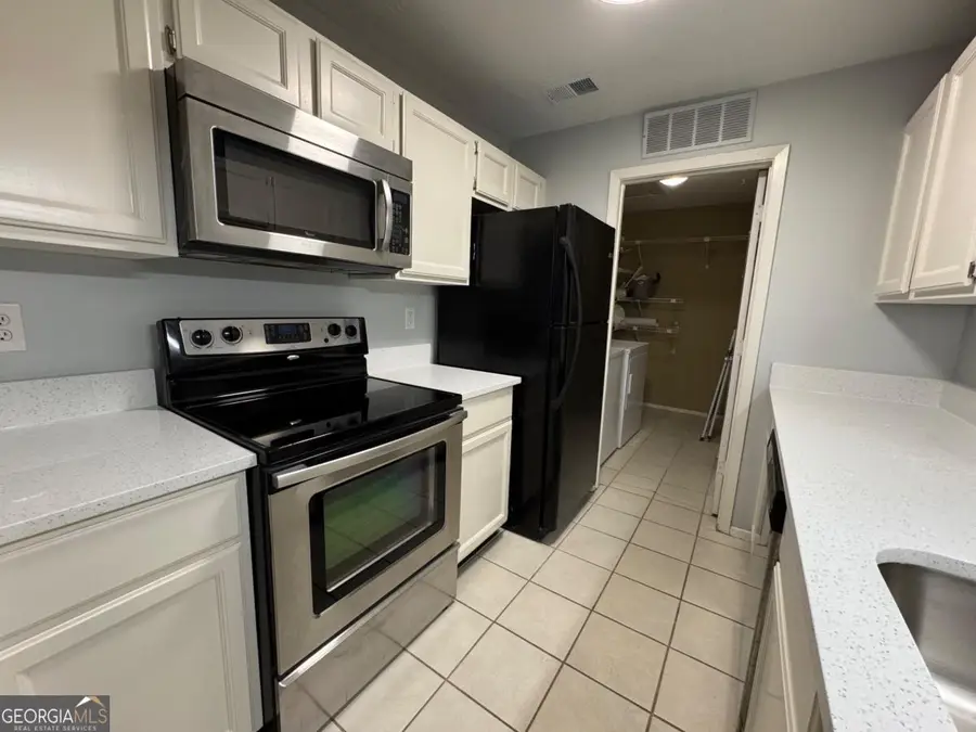 528 Warm Springs Circle, Roswell, GA 30075 - Image #2