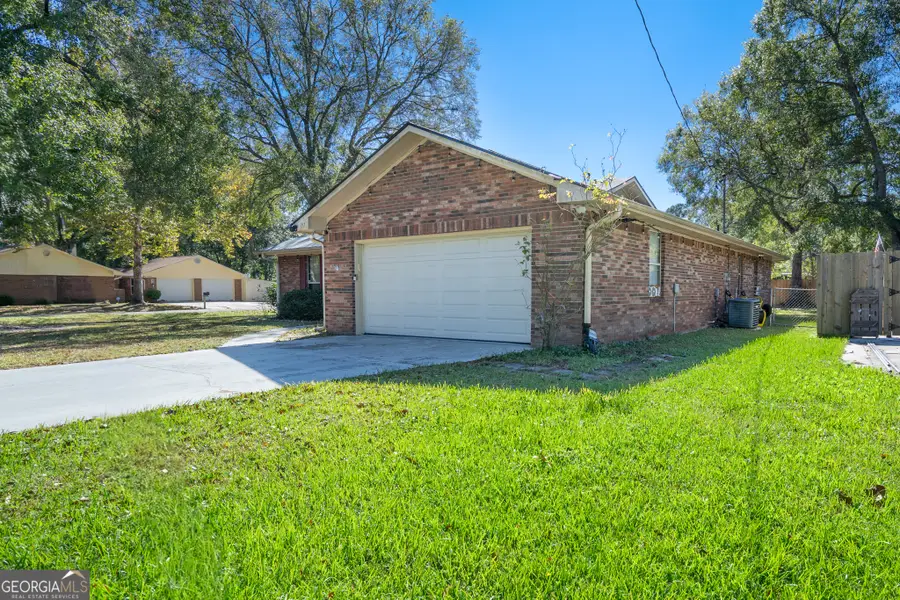 157 W Peach Avenue, Kingsland, GA 31548 - Image #2