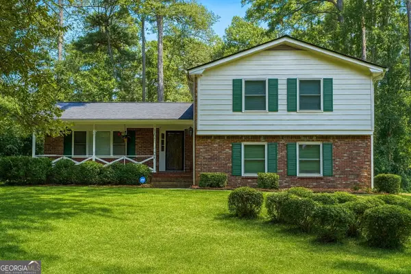 2252 Valley Creek Circle, Snellville, GA 30078