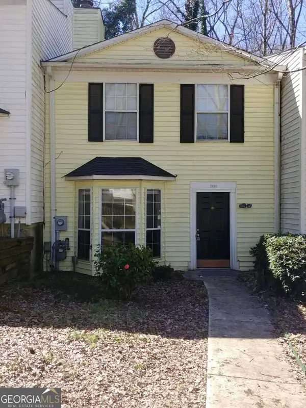 1090 Huntington Trace Se, Smyrna, GA 30082