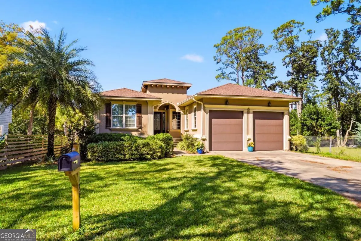 135 Stewart Street, Saint Simons, GA 31522 - Image #1