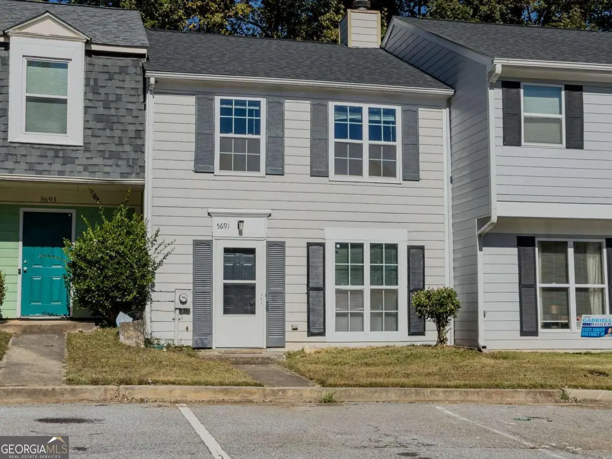 5691 Wells Circle, Stone Mountain, GA 30087 - Image #1
