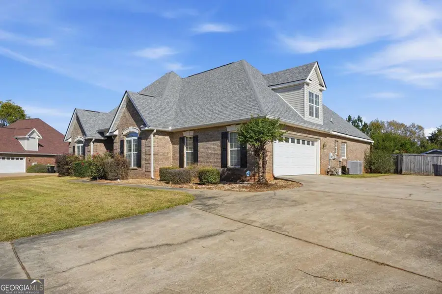 604 Twelve Oaks Drive, Warner Robins, GA 31088 - Image #2