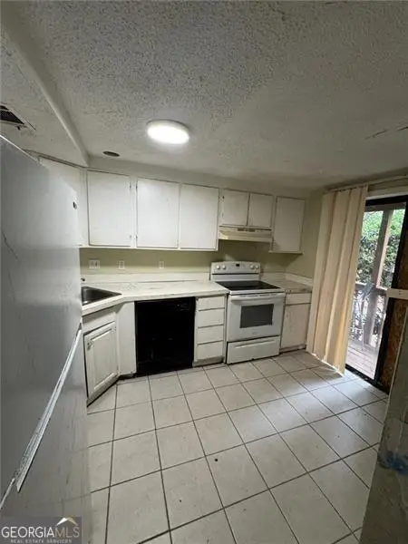 3119 Fairington Drive, Lithonia, GA 30038 - Image #3