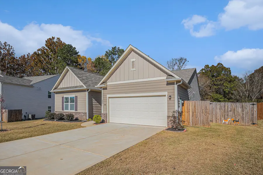 609 Bentwater Way, Hoschton, GA 30548 - Image #2