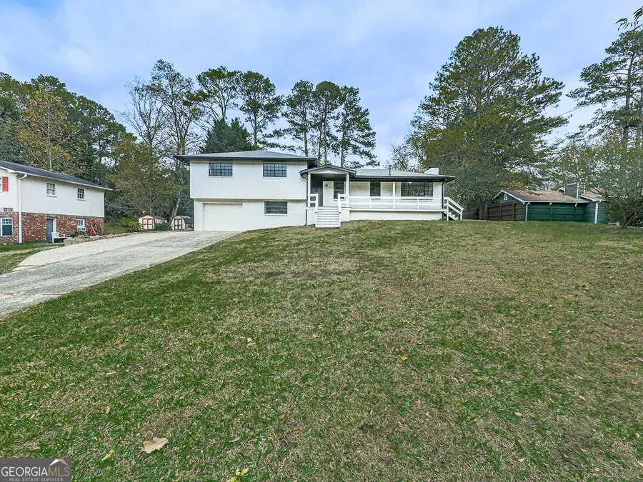 421 Creek Valley Drive, Woodstock, GA 30188 - Image #2