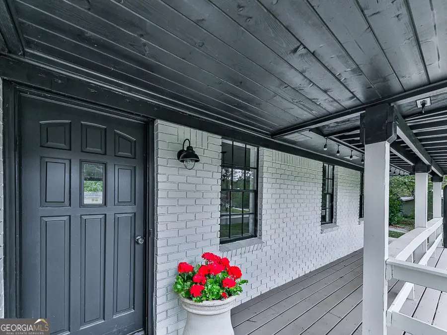 421 Creek Valley Drive, Woodstock, GA 30188 - Image #3