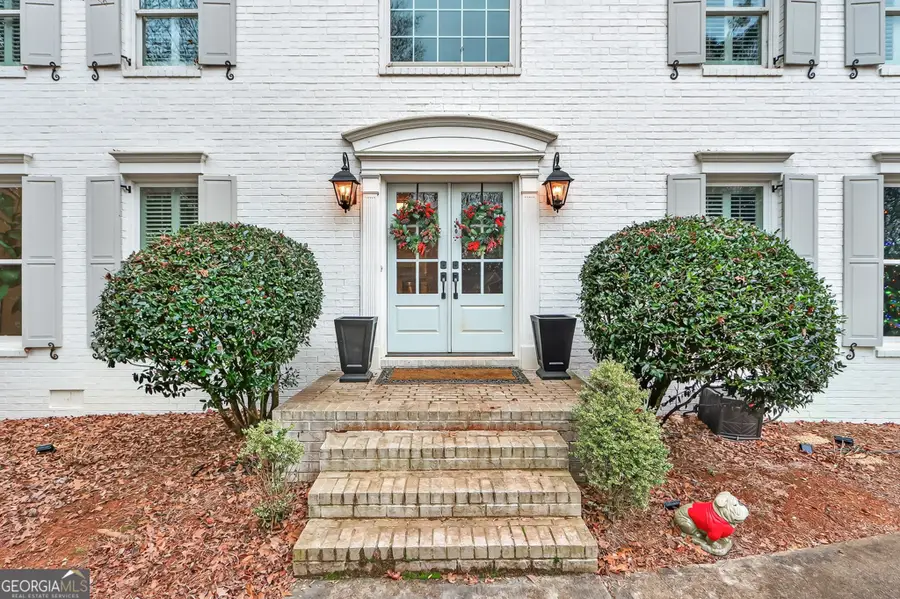 8110 Willow Tree Way, Alpharetta, GA 30005 - Image #2