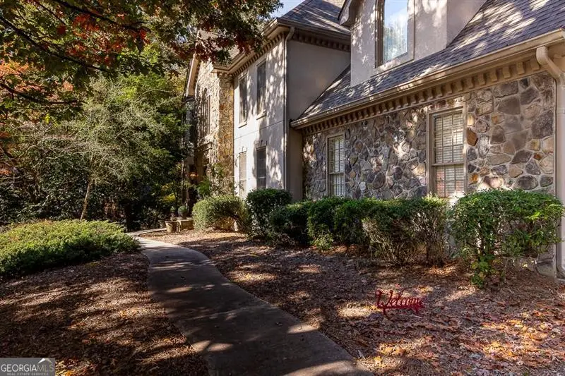 135 Lazy Laurel Chase, Roswell, GA 30076 - Image #2