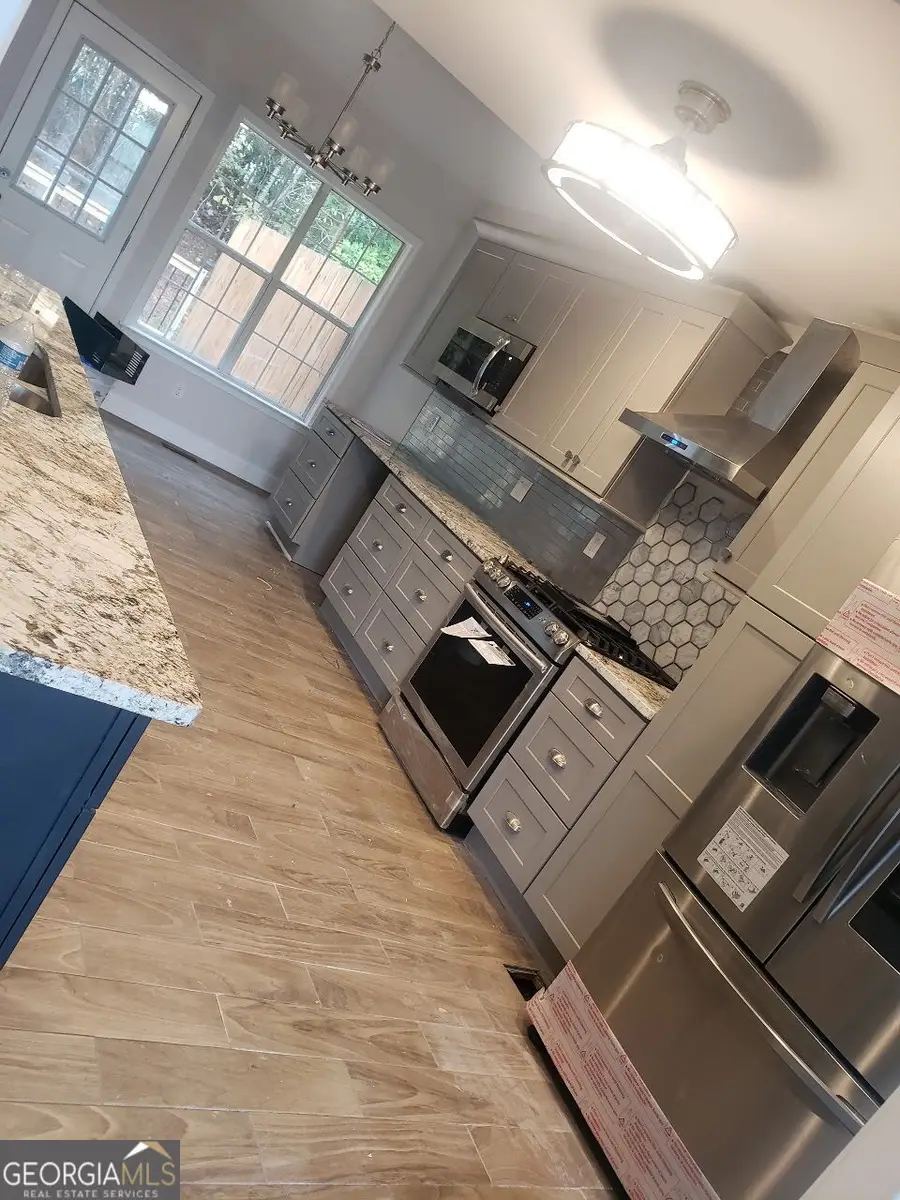 325 SW Belgrave Court Sw, Atlanta, GA 30331 - Image #3