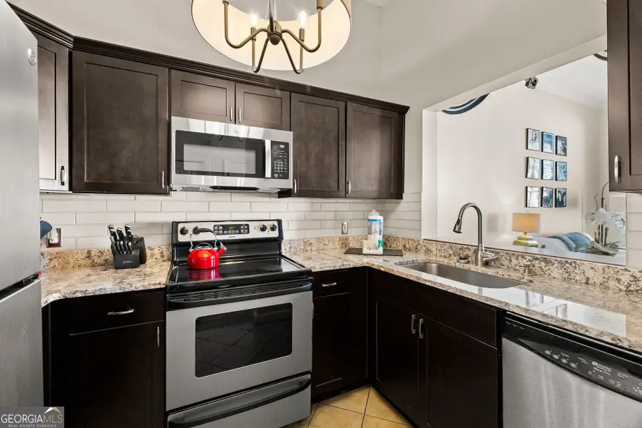 105 Whitaker Street #APT 302, Savannah, GA 31401 - Image #3