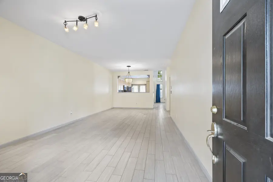 2331 Suwanee Pointe Drive, Lawrenceville, GA 30043 - Image #3