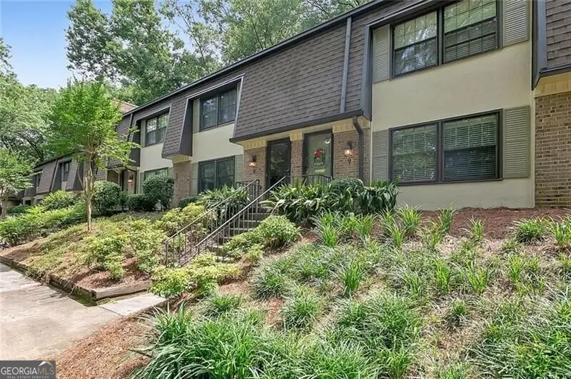 8 Arpege Way Nw, Atlanta, GA 30327 - Image #1