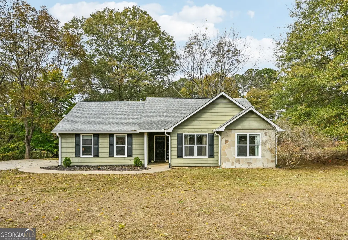 296 Mcintosh Trail, Sharpsburg, GA 30277 - Image #1