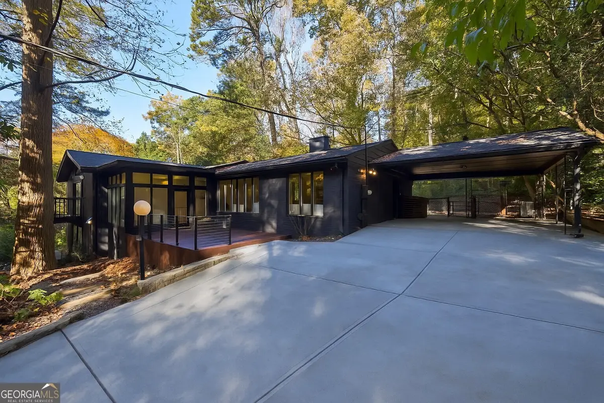 922 Barton Woods Road Ne, Atlanta, GA 30307 - Image #1