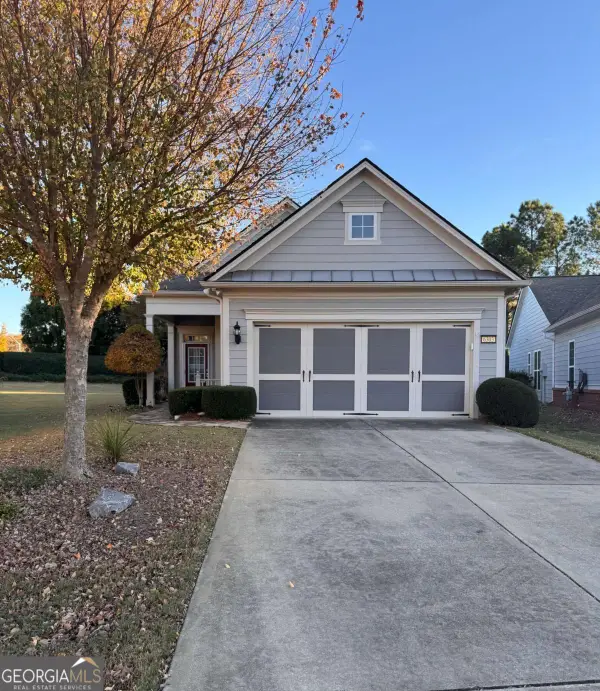 6303 Rockpoint Lane, Hoschton, GA 30548