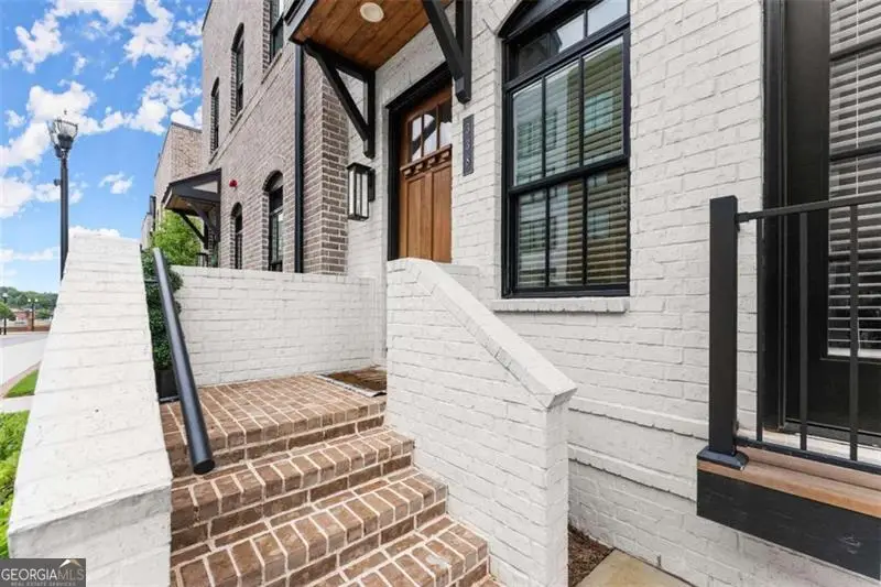 338 Sugarview Road, Sugar Hill, GA 30518 - Image #3