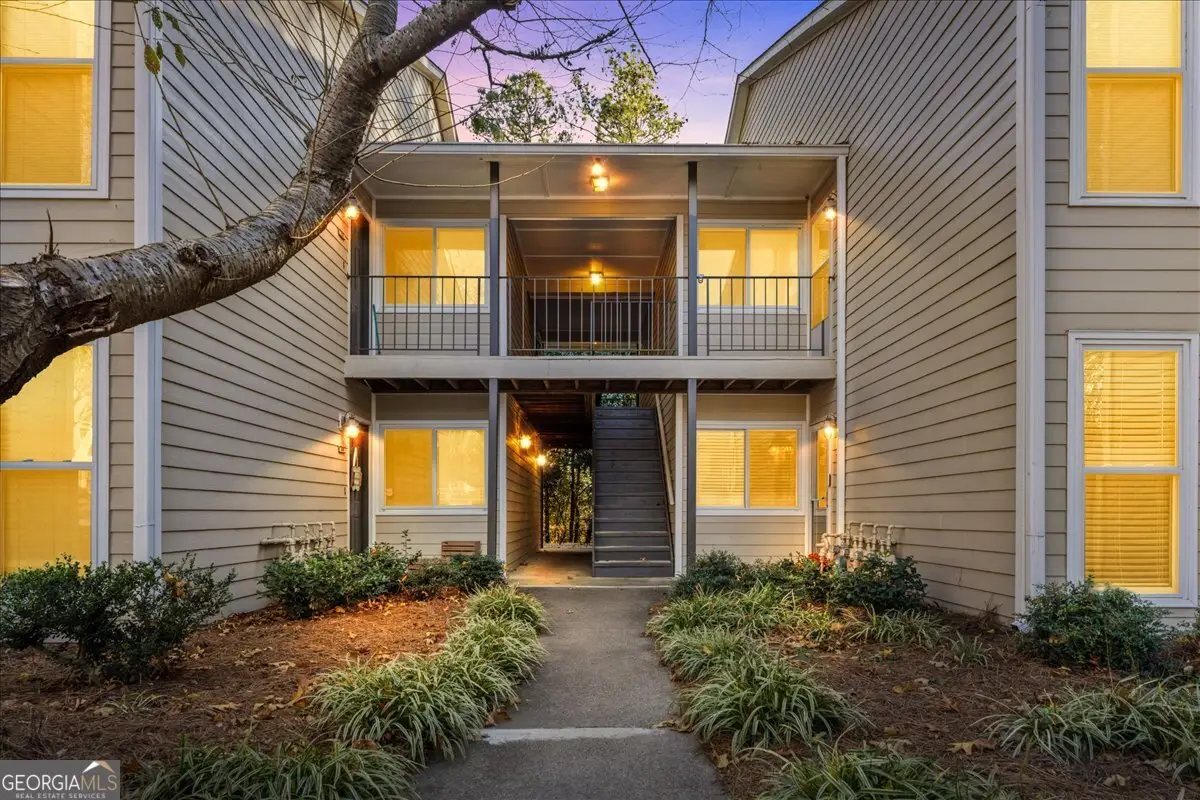 1009 Lake Pointe Circle, Roswell, GA 30075 - Image #1