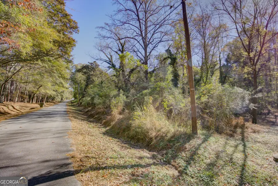 405 W Richardson Street, Oxford, GA 30054 - Image #2