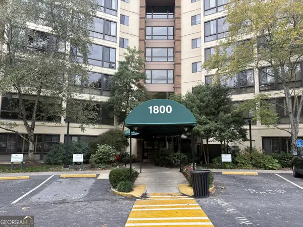 1800 Clairmont Lake #124, Decatur, GA 30033